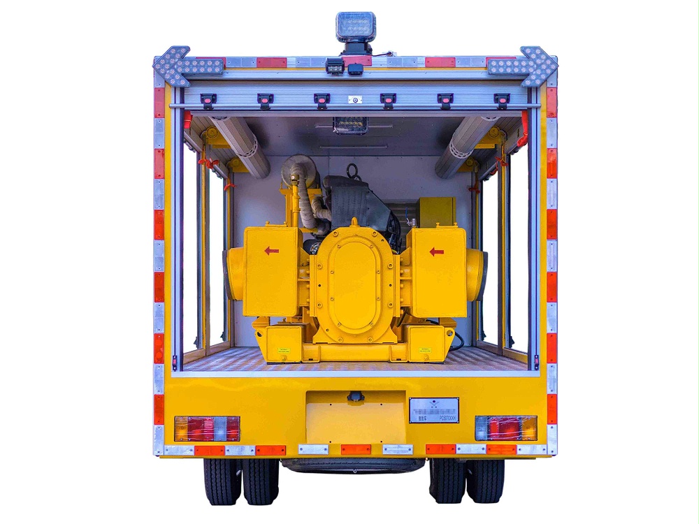 大流量自行走排水抢险车(国六) 大流量自行走排水抢险车(国六)